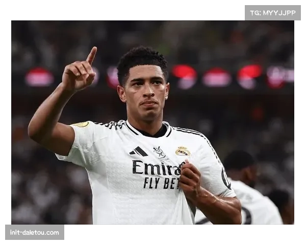 西甲公布四月最佳球员候选,贝林厄姆、莱万在列